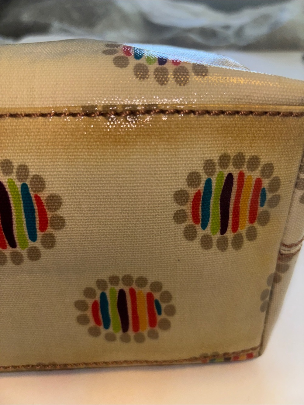 FOSSIL KEY PER COLLECTION CREME COLORED COATED CANVAS WITH BROWN LEATHER TRIM - Picture 9 of 13